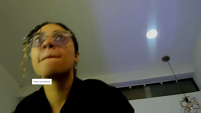 Hanna Cornee  online show from September 22, 1:35 pm