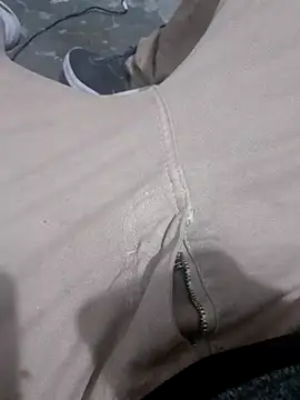 Snapshot of Lunaty00 chatting on November 17, 11:27 am Lunaty00 online show from November 17, 11:27 am