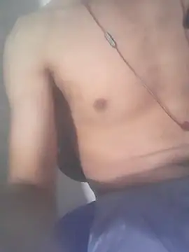 Snapshot of Lunaty00 chatting on November 30, 9:13 am Lunaty00 online show from November 30, 9:13 am