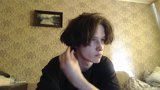 min1pekka online show from May 7, 3:06 pm