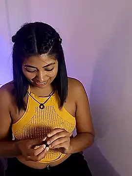 Kaylachannell online show from May 22, 3:46 am