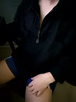 111owo111 online show from March 28, 11:54 am