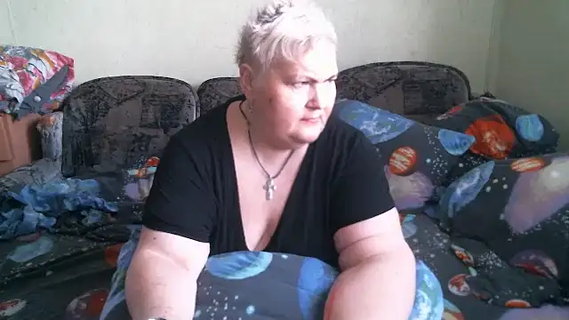 Snapshot of Lana555 chatting on June 11, 9:40 am Lana555 online show from June 11, 9:40 am