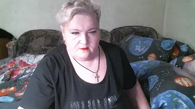 Snapshot of Lana555 chatting on June 21, 10:56 pm Lana555 online show from June 21, 10:56 pm