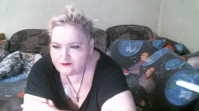 Snapshot of Lana555 chatting on July 8, 7:40 pm Lana555 online show from July 8, 7:40 pm