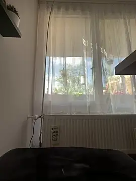 Snapshot of parcro35 chatting on April 21, 7:36 am parcro35 online show from April 21, 7:36 am