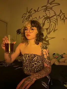 whitebunny88 online show from May 21, 12:39 am