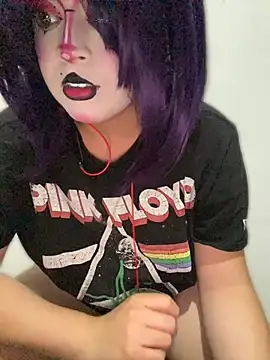 Snapshot of Lucy_YupiSweet chatting on May 6, 7:13 am Lucy YupiSweet online show from May 6, 7:13 am