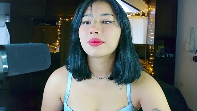 Shisuku Sophi online show from May 3, 10:27 pm