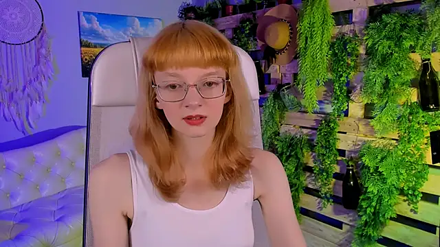 MollyJiggles online show from October 12, 12:26 pm