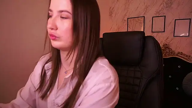 SofieBloom online show from April 10, 10:36 pm