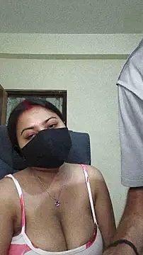 Snapshot of SassyWildCouple chatting on May 3, 4:24 pm SassyWildCouple online show from May 3, 4:24 pm