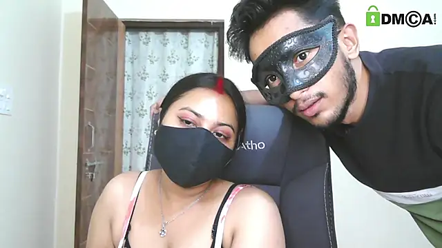 Snapshot of SassyWildCouple chatting on May 8, 12:10 pm SassyWildCouple online show from May 8, 12:10 pm