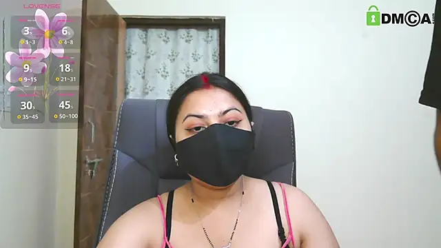 Snapshot of SassyWildCouple chatting on May 30, 11:51 am SassyWildCouple online show from May 30, 11:51 am