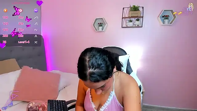 salome rojas  online show from July 8, 2:10 pm