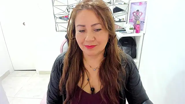 Snapshot of camixxx_m chatting on April 24, 11:34 am camixxx m online show from April 24, 11:34 am