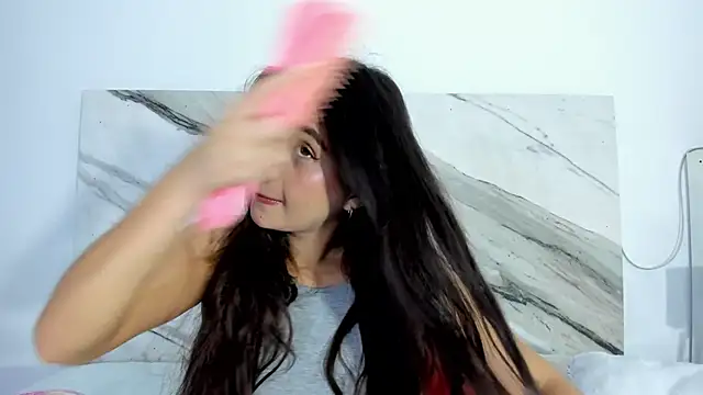 thamiina  online show from September 24, 7:06 pm