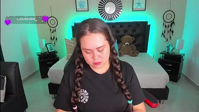 LolaVillalobos online show from September 13, 11:54 am