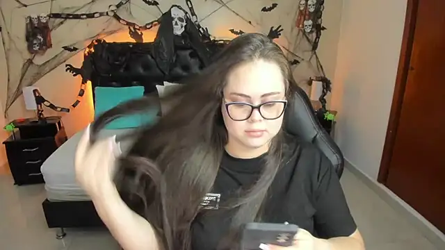 LolaVillalobos online show from October 16, 2:07 pm