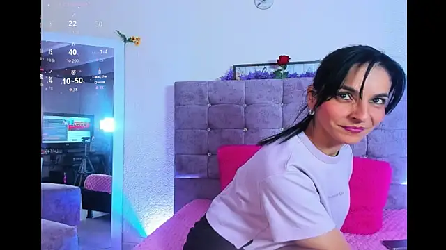 Snapshot of karol_rose chatting on October 1, 9:43 pm karol rose online show from October 1, 9:43 pm