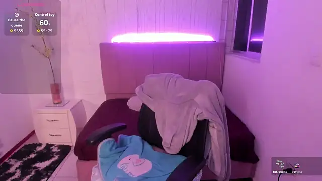 anna moon11 online show from December 5, 7:39 am