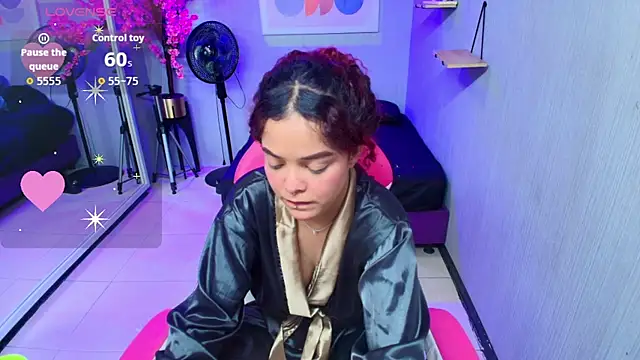 Maggy t18 online show from October 25, 8:00 am