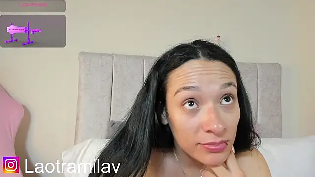 Snapshot of juliettaa_1 chatting on May 27, 12:18 am juliettaa 1 online show from May 27, 12:18 am