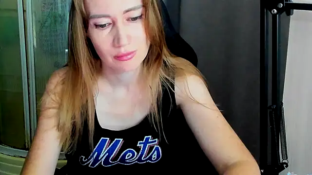 Snapshot of JessFoxxx chatting on June 28, 12:49 am JessFoxxx online show from June 28, 12:49 am