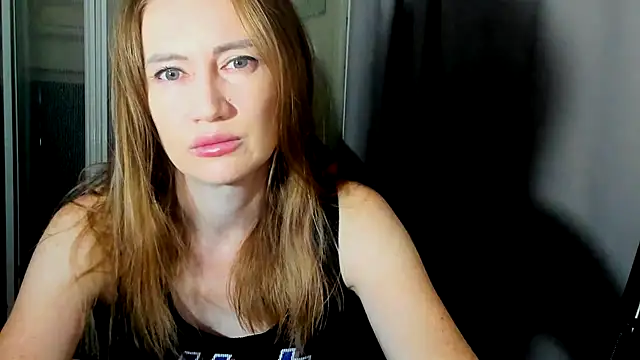 Snapshot of JessFoxxx chatting on July 27, 1:45 am JessFoxxx online show from July 27, 1:45 am