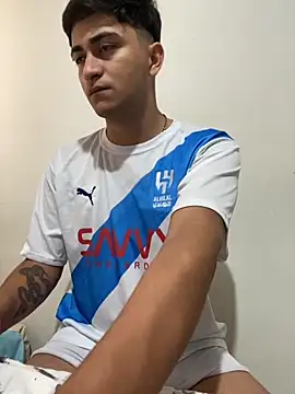 Snapshot of Tavinho067 chatting on October 27, 5:17 pm Tavinho067 online show from October 27, 5:17 pm