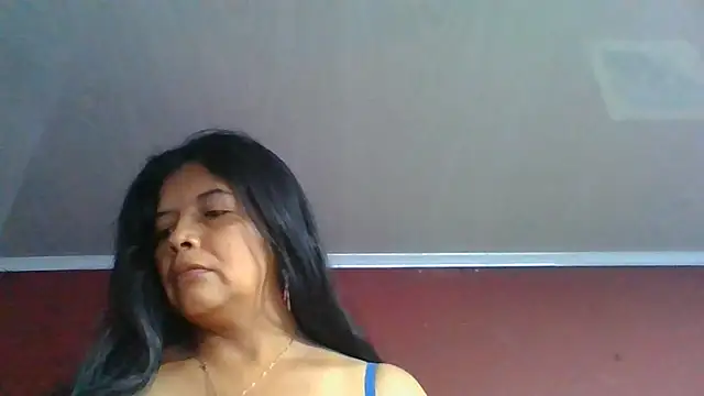 Snapshot of DianaOchoa_ chatting on June 20, 11:24 am DianaOchoa online show from June 20, 11:24 am