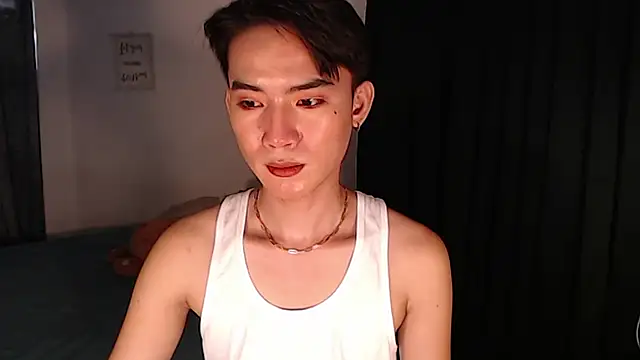 Snapshot of asian_dai chatting on July 17, 12:06 am asian dai online show from July 17, 12:06 am