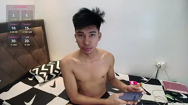 Snapshot of Ur_pinoyhotbrix chatting on March 11, 2:56 pm Ur pinoyhotbrix online show from March 11, 2:56 pm