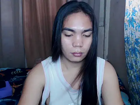 Snapshot of Simple_Martina chatting on February 17, 1:13 am Simple Martina online show from February 17, 1:13 am