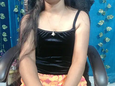 Snapshot of Forever_Love2025 chatting on November 26, 8:26 am Forever Love2025 online show from November 26, 8:26 am