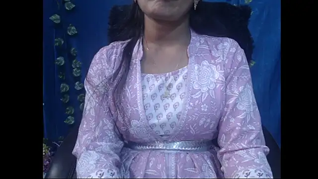 Snapshot of Forever_Love2025 chatting on November 28, 7:55 am Forever Love2025 online show from November 28, 7:55 am