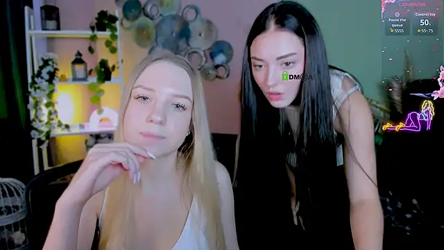 Snapshot of miki-niki chatting on September 15, 3:01 pm miki-niki online show from September 15, 3:01 pm