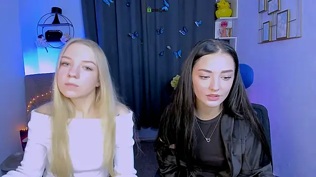 Snapshot of miki-niki chatting on October 1, 12:22 pm miki-niki online show from October 1, 12:22 pm