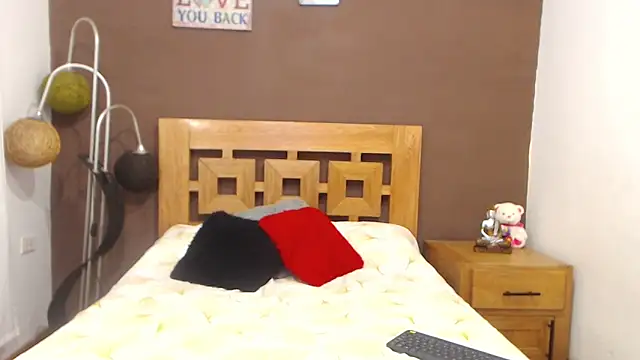 ValeSantoDomingo online show from February 9, 10:58 pm