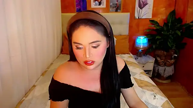 urmidnightcravingsxx online show from November 29, 3:59 pm