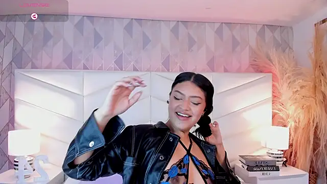 Snapshot of victoria___jonnes chatting on September 13, 12:27 pm victoria jonnes online show from September 13, 12:27 pm