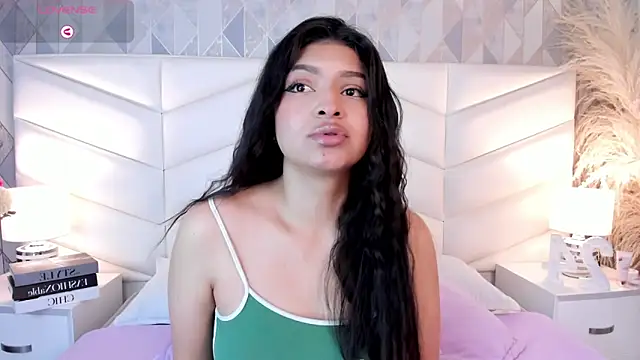 Snapshot of victoria___jonnes chatting on September 15, 12:38 pm victoria jonnes online show from September 15, 12:38 pm