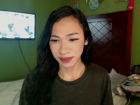 Snapshot of Annaloula chatting on October 14, 2:07 pm Annaloula online show from October 14, 2:07 pm