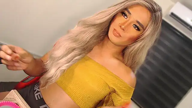 SissifyMeNow online show from October 6, 10:18 pm