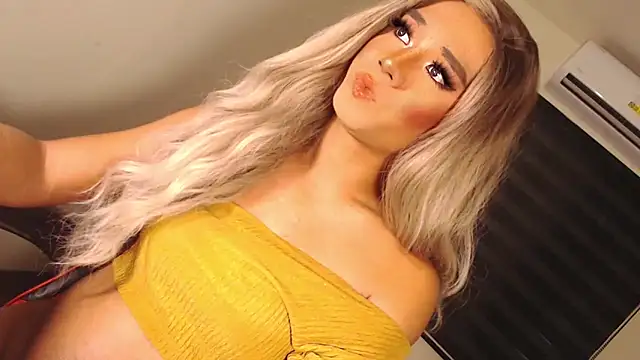 SissifyMeNow online show from October 23, 12:10 am