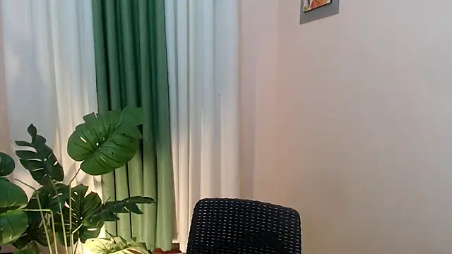 annathompsonxx online show from September 30, 12:37 am