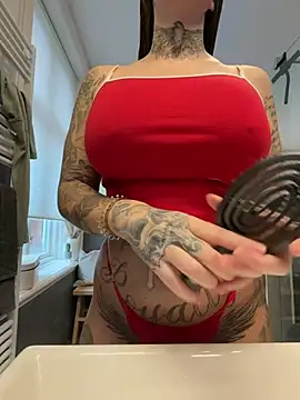 Snapshot of Jasmina-Joy chatting on February 3, 10:53 am Jasmina-Joy online show from February 3, 10:53 am