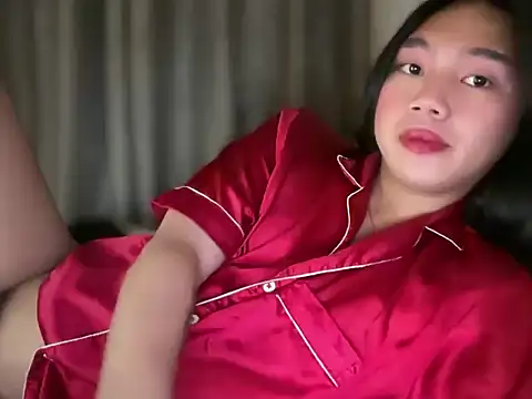 kat mire online show from April 3, 7:12 pm