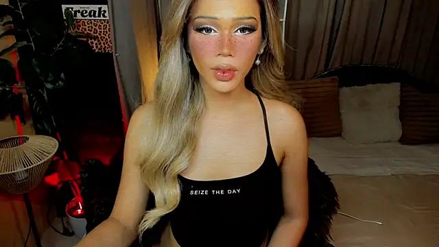 Candicebloom online show from March 25, 11:00 pm