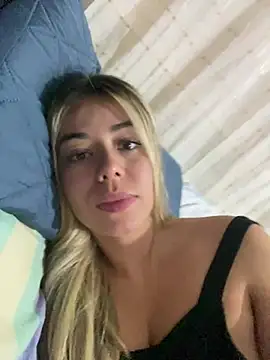 Snapshot of brend_A333 chatting on February 8, 8:34 pm brend A333 online show from February 8, 8:34 pm